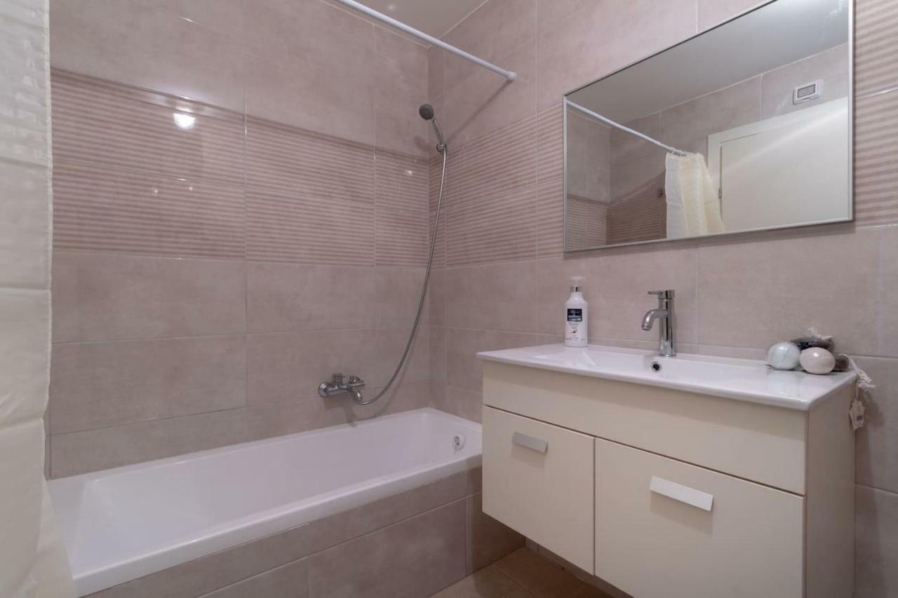 Modern Flat On Best Location In Town Jerusalem Eksteriør billede